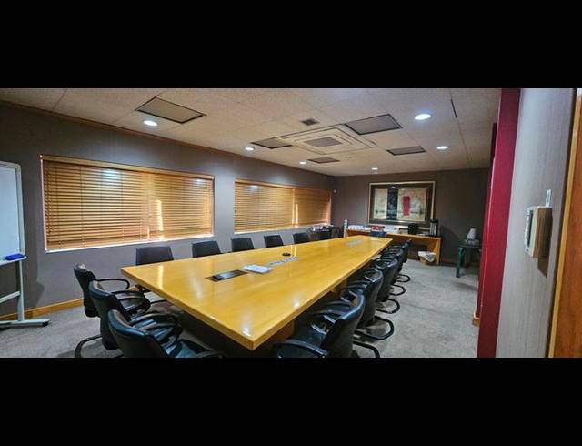 BUSINESS PROPERTY TO RENT IN HALFWAY GARDENS